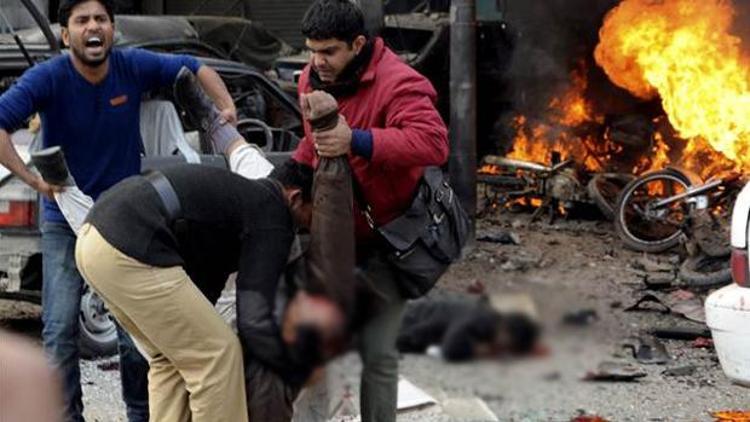 Pakistanda polis merkezine bombalı saldırı: En az 7 ölü
