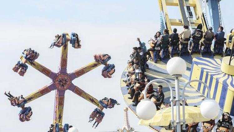 Lunapark’ta renkli bayram