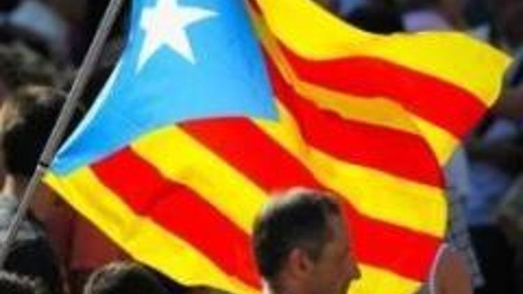 Barselonada 1 milyon Katalan sokaklara döküldü