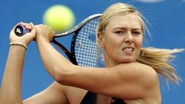 Sharapova erken veda etti