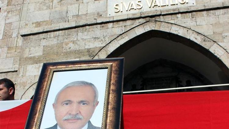 Sivas Valisi Kemelek son yolculuğuna uğurlandı