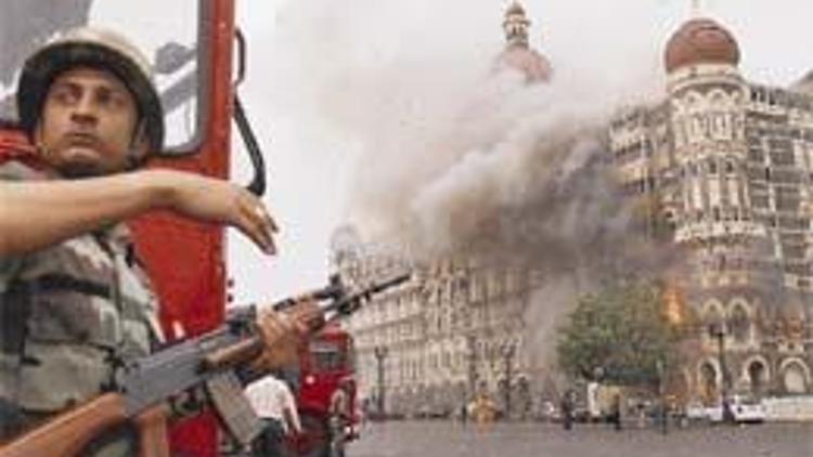 Mumbai’de bilanço 195 ölü, 295 yaralı
