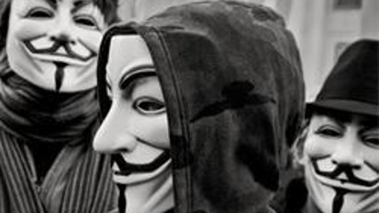 Anonymousun yeni hedefi neo-Naziler
