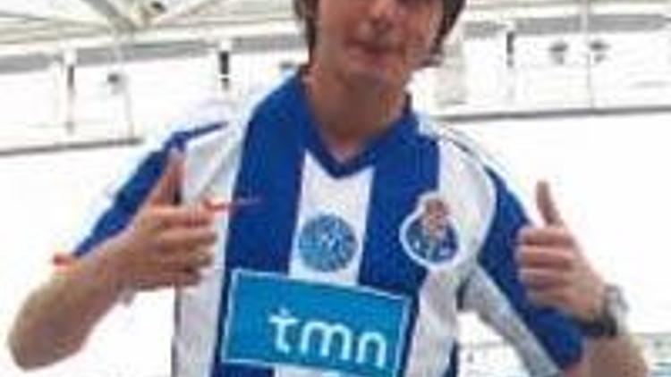 Porto bir Türkü transfer etti