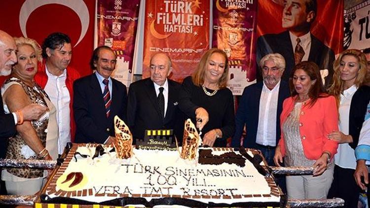 Türk sinemasının 100. yıl pastası kesildi