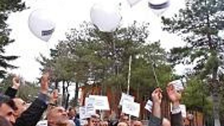 Balonlu protesto
