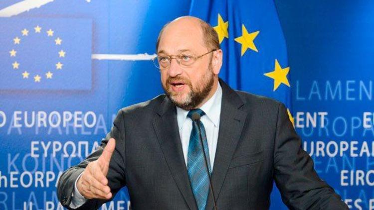 Schulz: Bankaların Salı günü açılması zor ve tehlikeli