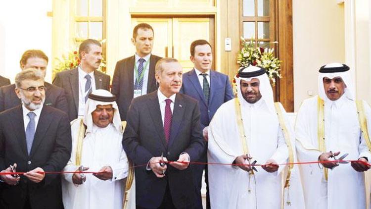 Erdoğan, Katarda Şeyh Hamadla görüştü