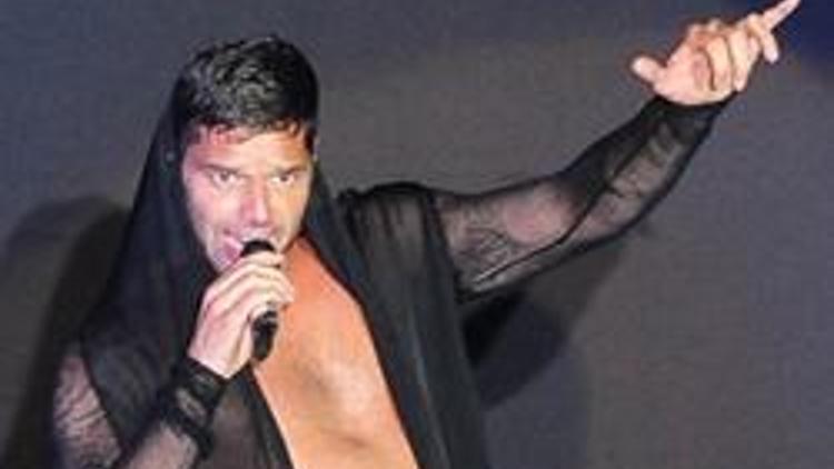 Ricky Martin, Kuruçeşmeyi salladı