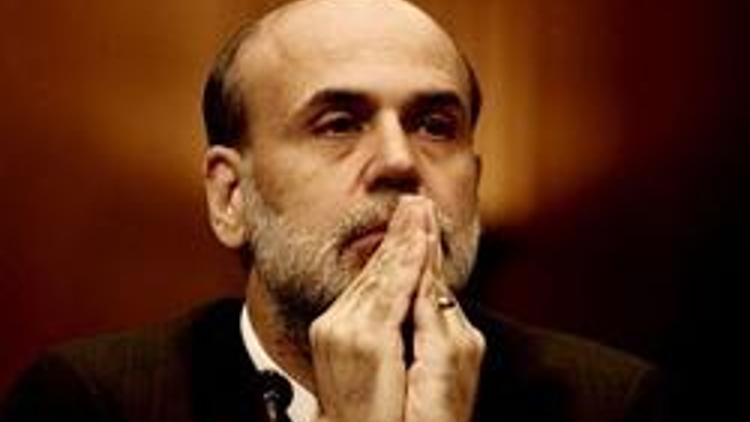Bernanke sürpriz yapabileceği beklentilerini boşa çıkardı
