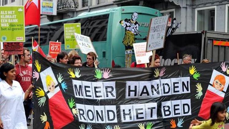 Belçikada yeni hükümet protesto edildi