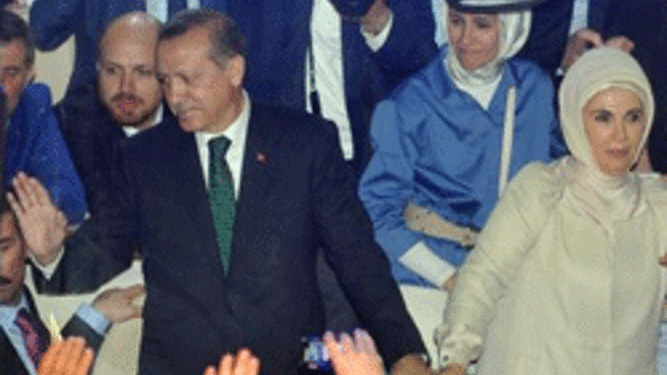 Başbakan Erdoğandan gece 03:00 mitingi