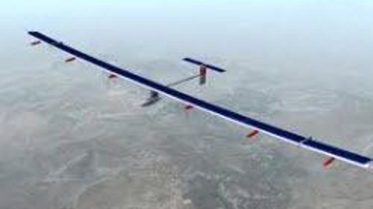 Güneş enerjisiyle çalışan uçak Solar Impulse İsviçrede