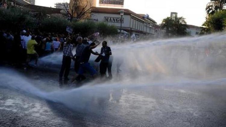 Hem girişleri yasak hem yakalama kararı var