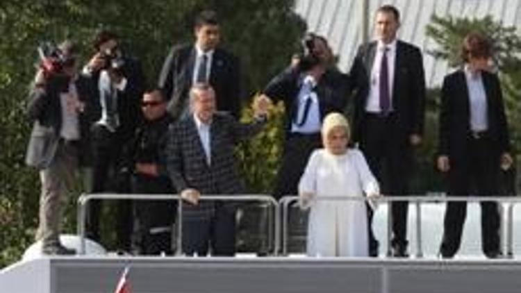 Başbakan Erdoğan havalimanında halka seslendi