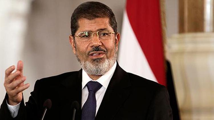 Mursi’ye Katar’a bilgi sızdırma soruşturması