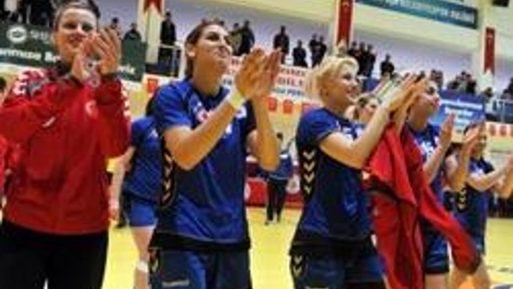 Muratpaşa Avrupada yarı finalde