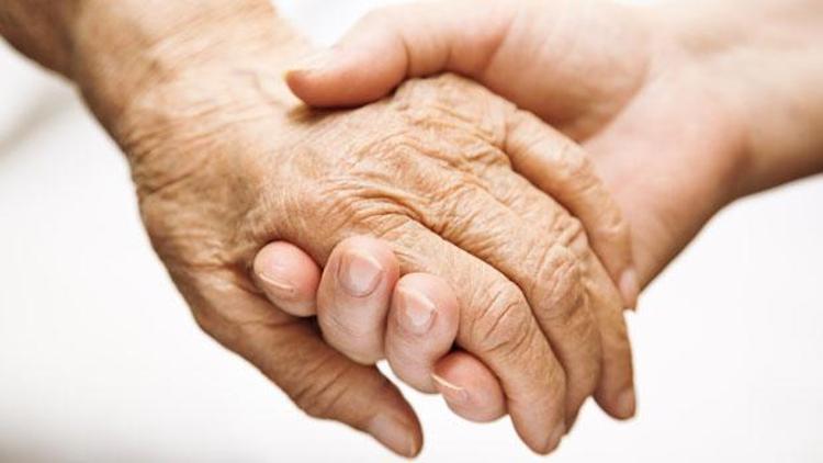 Alzheimer hastaları için resmi politika şart