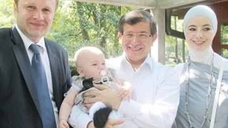 Kızımın isim annesi Sare Davutoğlu