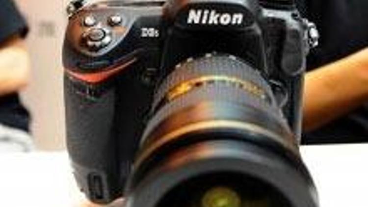 Nikon en üst modeline ilk kez Türkçe menü ekledi