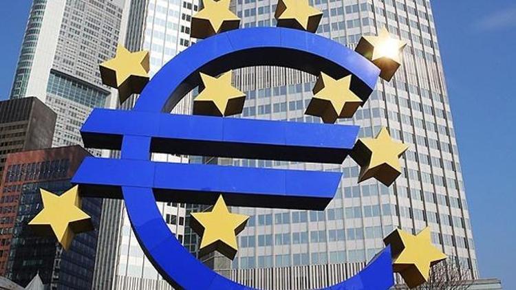 Euro Bölgesi parasal genişlemeyle moral buldu