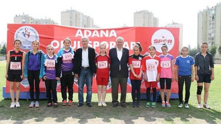 Okullar arası atletizm Türkiye grup şampiyonası Adanada yapıldı