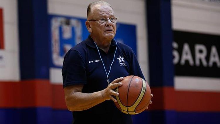 Anadolu Efes parkeye indi