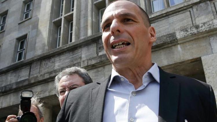 Varoufakis ton değiştirdi