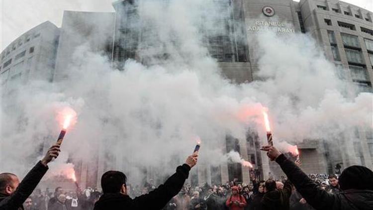 İnsan Hakları İzleme Örgütü: Çarşının yargılanması gülünç bir parodi