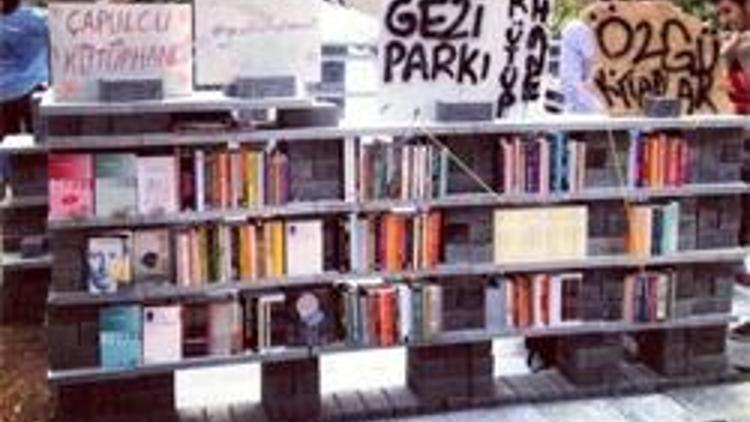 Gezi Parkının hızla büyüyen kütüphanesi