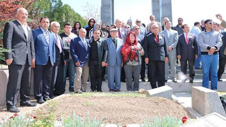 Olimpiyat şampiyonu Mithat Bayrak toprağa verildi