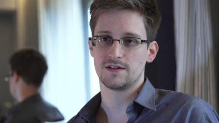 Oliver Stone, Snowdenın filmini çekecek