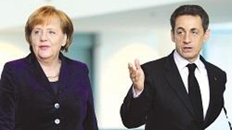 Merkel ve Sarkozy anlaştı Euro Bölgesi krizi aşmak için kemeri iyice sıkacak