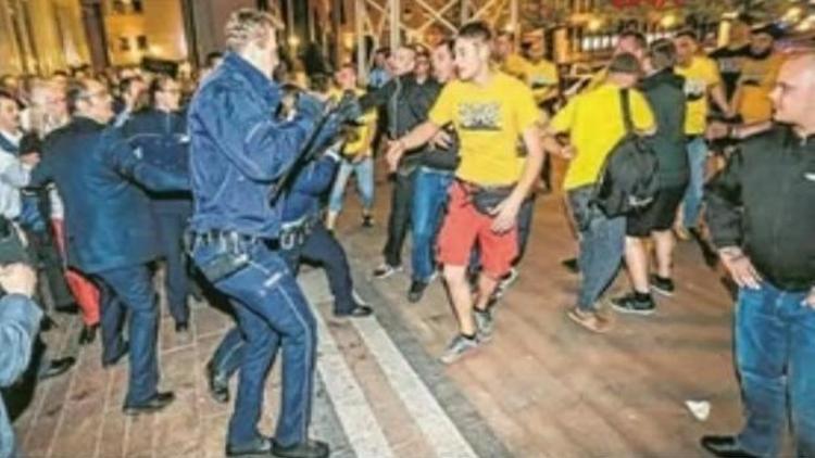 Dortmundda polis neonazileri akladı mı