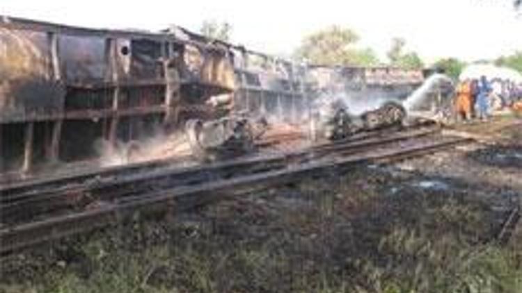 Myanmarda tren kazası: 25 ölü
