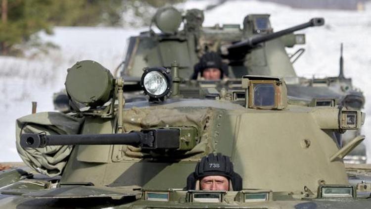 Rus tankları Ukrayna’ya girdi iddiası