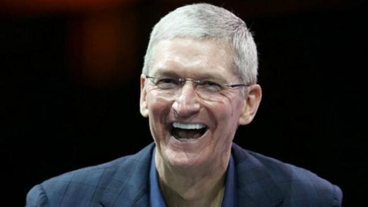 Apple CEOsu Tim Cook yılda ne kadar kazanıyor