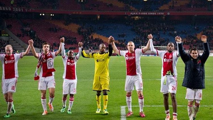 Ajax liderliğini sağlama aldı