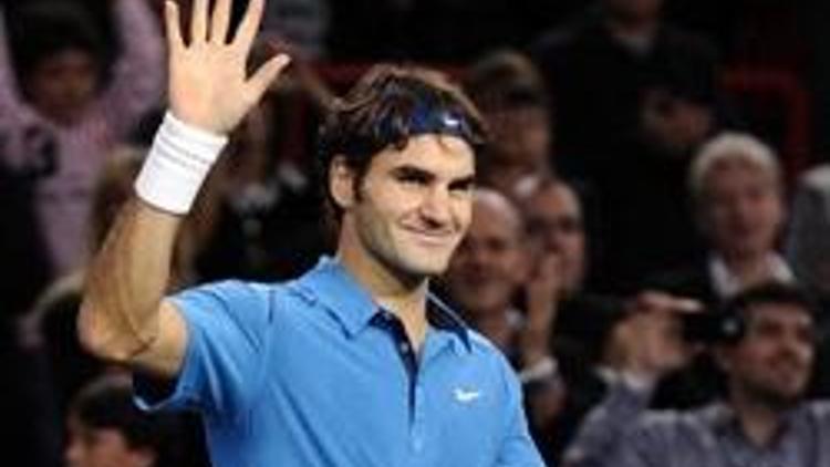 İlk finalist Federer