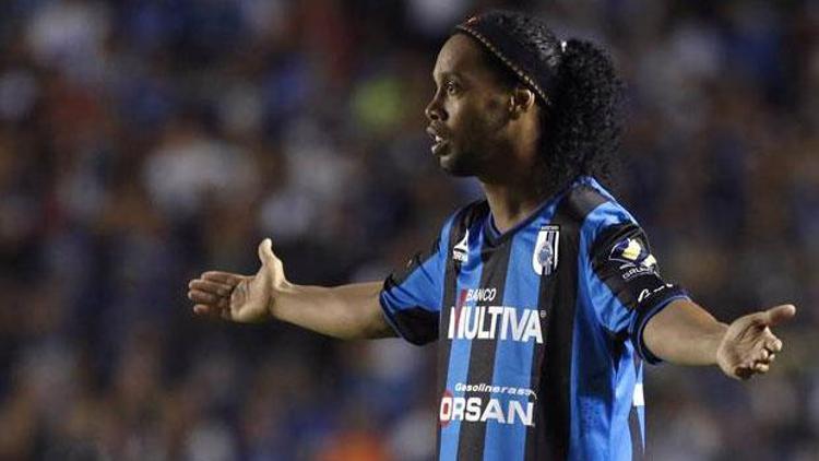 Ronaldinhonun Meksika deneyimi şanssız başladı