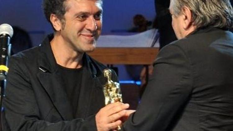 İki Türk filmine en iyi ödülü