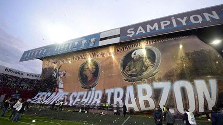 Trabzonspordan hatalı pankart açıklaması: Çok büyük olduğu için...