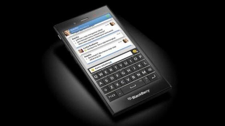 BlackBerry bombayı patlattı