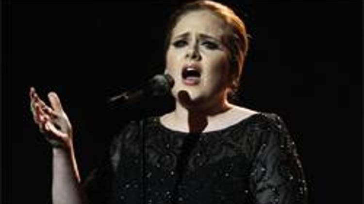 Adele hamile