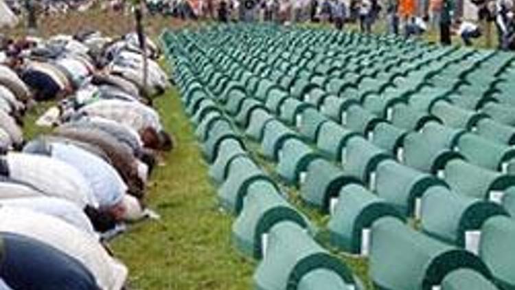 Srebrenitsadaki Hollandalı komutanlara soruşturma