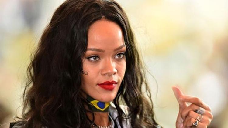 Rihanna futbol takımı satın alıyor