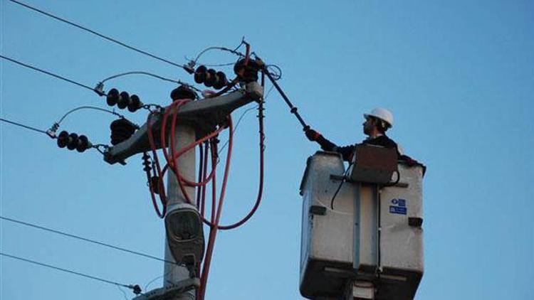 DEDAŞ elektriği kesti, belediyeler DEDAŞ binalarını mühürledi