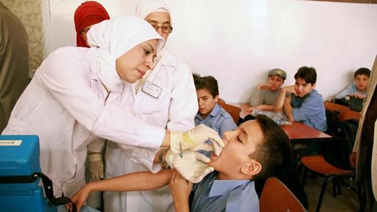 Suriyede aşı olan 20 çocuk öldü
