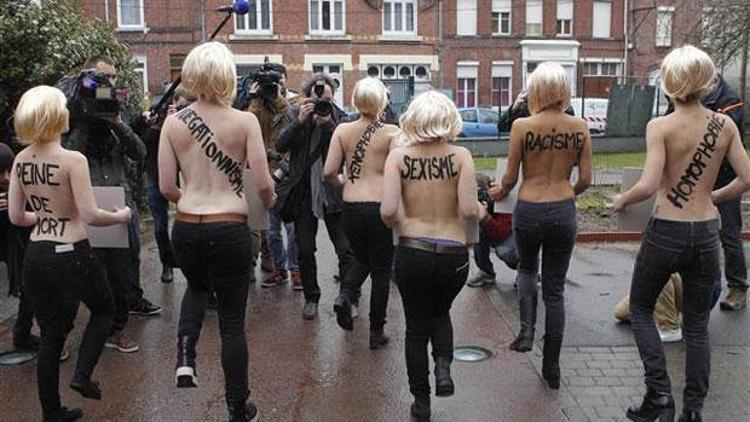 Femen’den Le Pen’e protesto