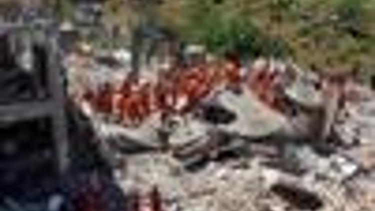 Seventeen killed, twenty-seven injured in Turkish dormitory collapse